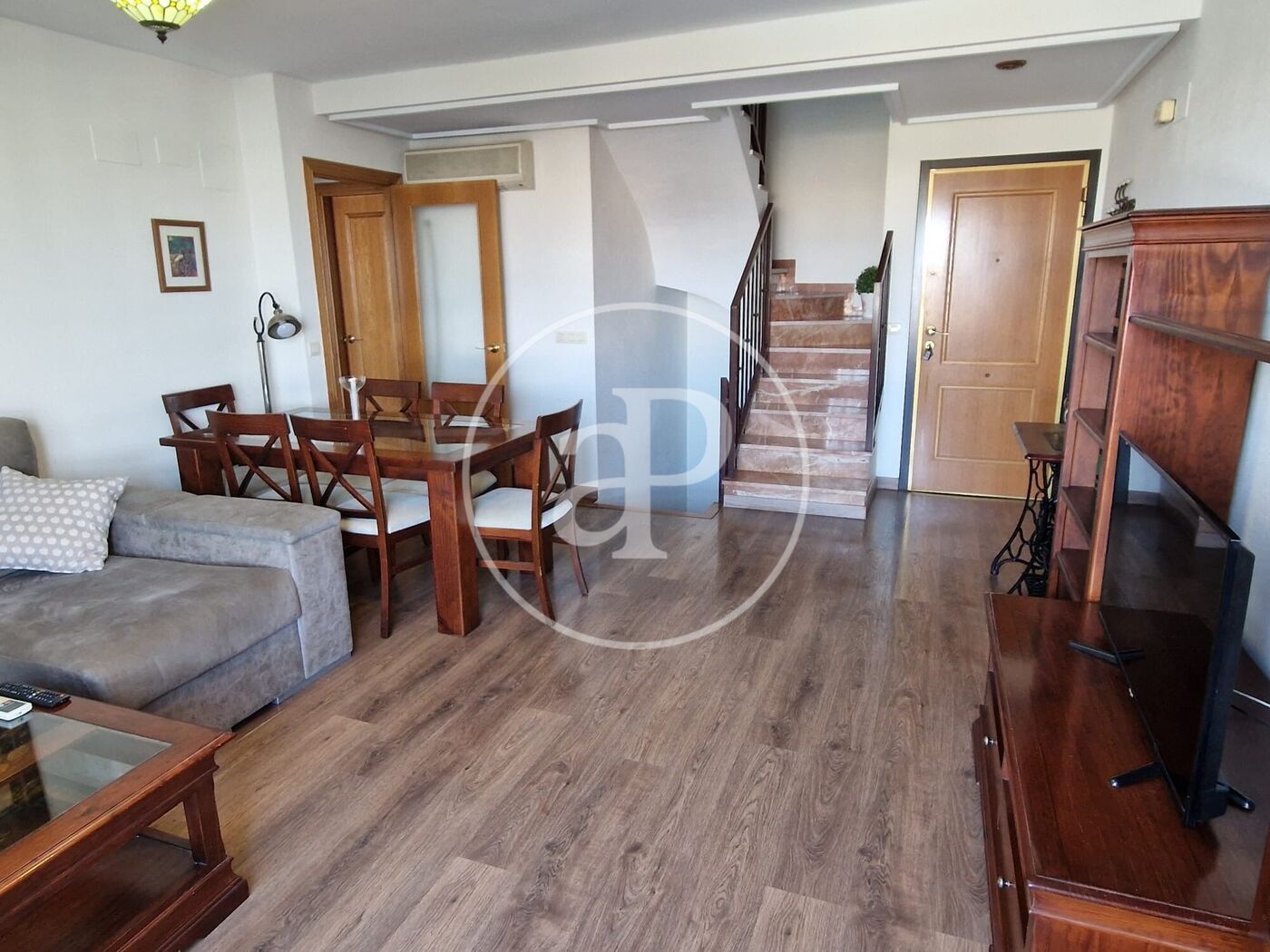 Sala de estar de Dúplex de alquiler en  Valencia Capital con Aire acondicionado, Calefacción y Jardín privado