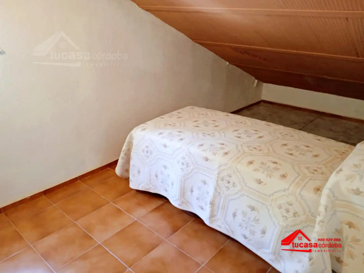 Dormitori de Finca rústica en venda en Córdoba amb Aire condicionat, Terrassa i Traster