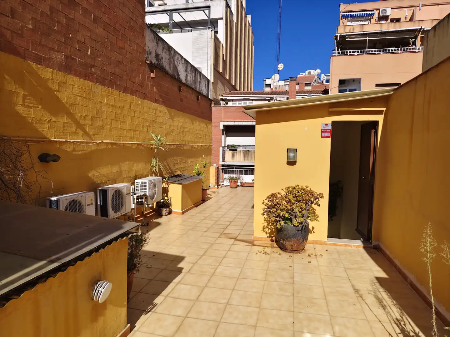 Terrassa de Casa adosada en venda en Badalona amb Aire condicionat, Calefacció i Terrassa