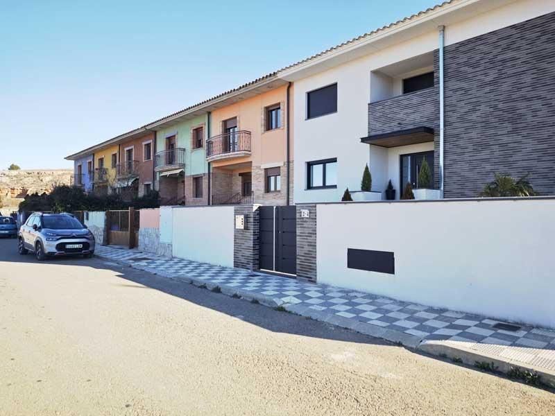 Exterior view of Single-family semi-detached for sale in Ariza  with Private garden, Terrace and Balcony
