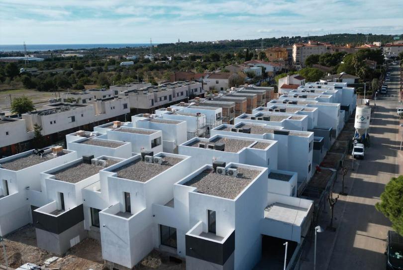 Foto 1 de Casa adosada en venda a Carrer Serra del Cadí, Roda de Berà, Tarragona