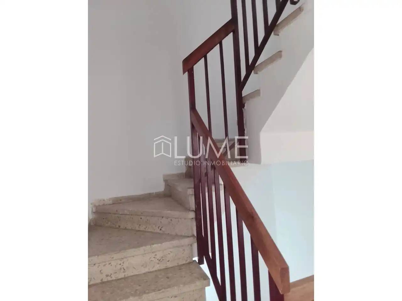 Houses for sale in Sevilla  with Air Conditioner and Community pool