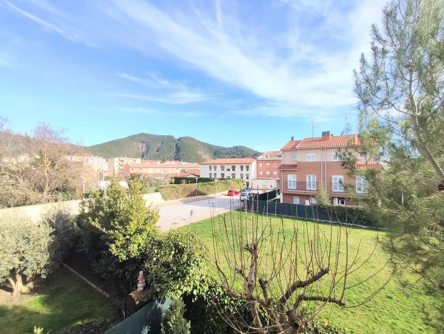 Vista exterior de Casa adosada en venta en Aoiz / Agoitz con Aire acondicionado, Calefacción y Terraza