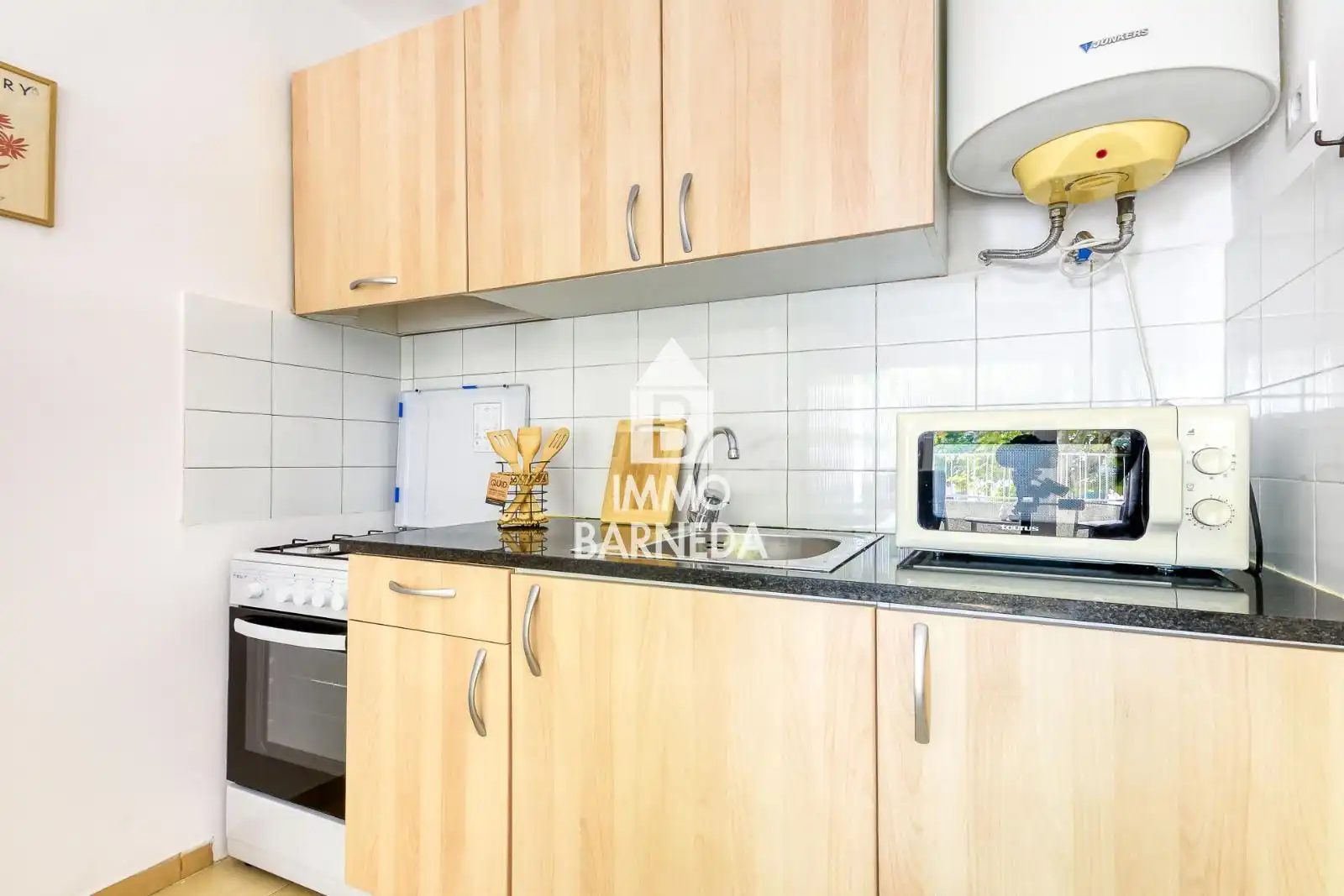 Küche von Wohnung zum Verkauf in Empuriabrava mit Terrasse, Möbliert und Mikrowelle