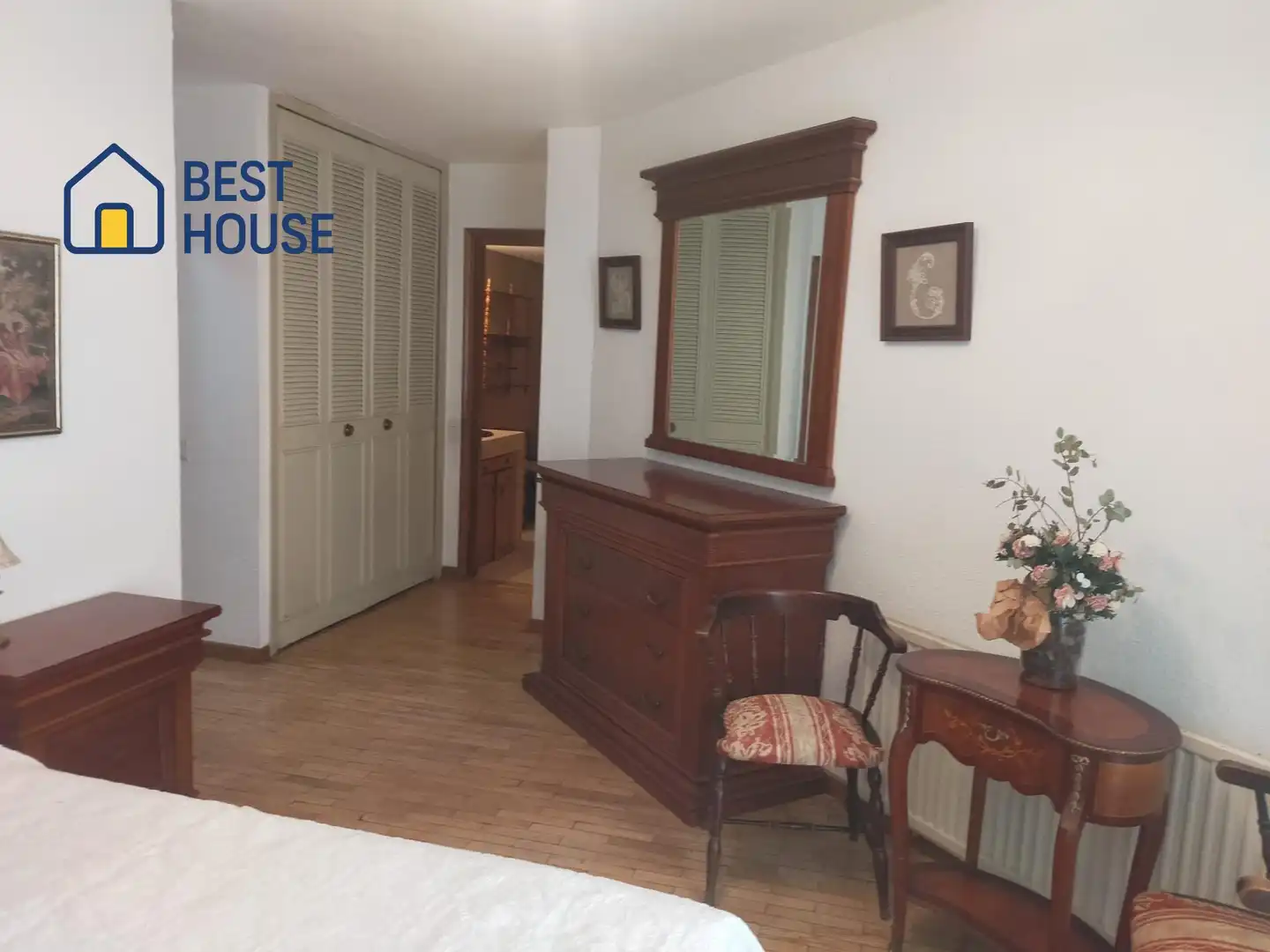 Habitación de Piso en venta en León Capital  con Calefacción, Terraza y Trastero