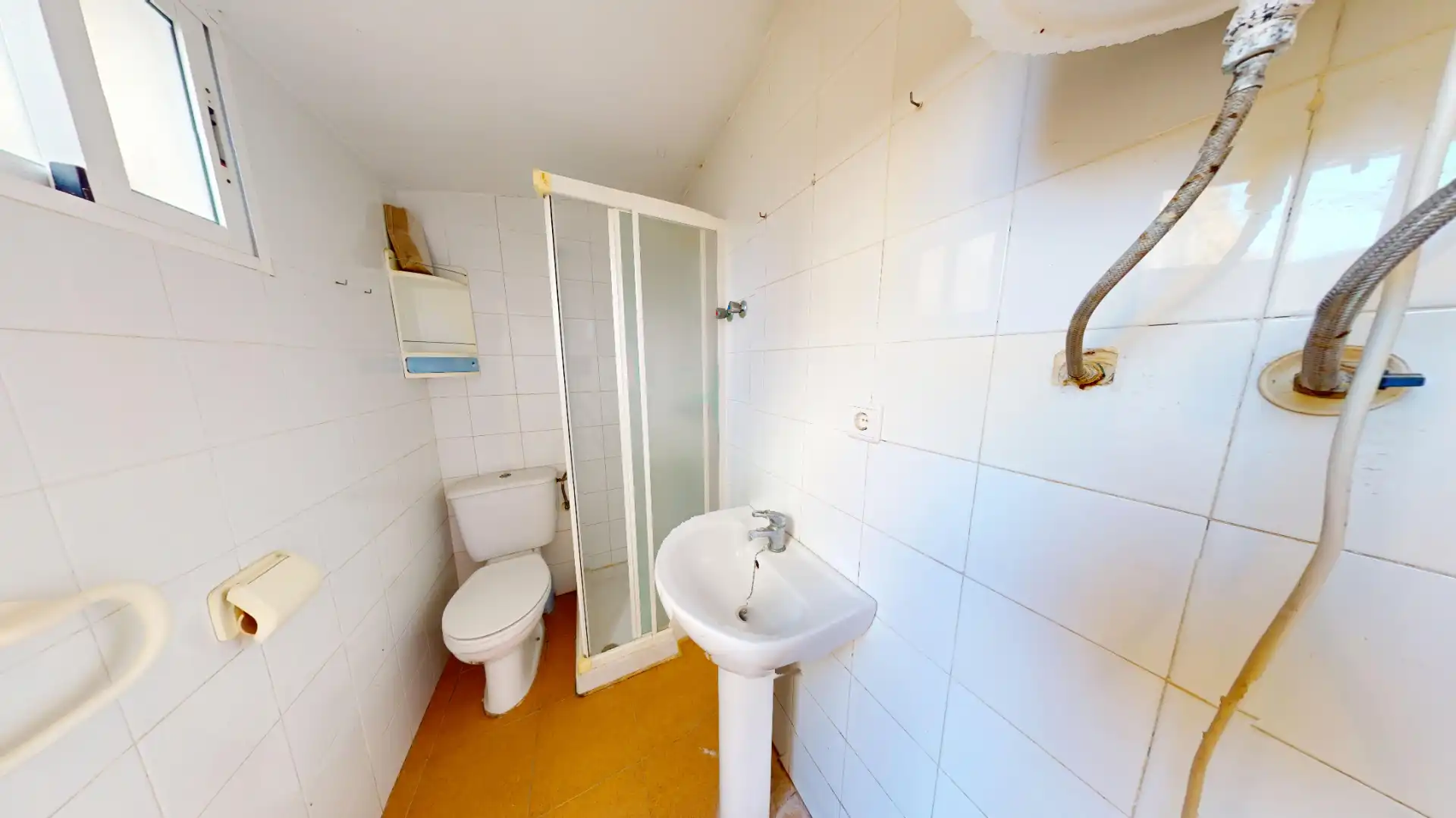 Bany de Casa adosada en venda en Orihuela amb Jardí privat, Terrassa i Balcó