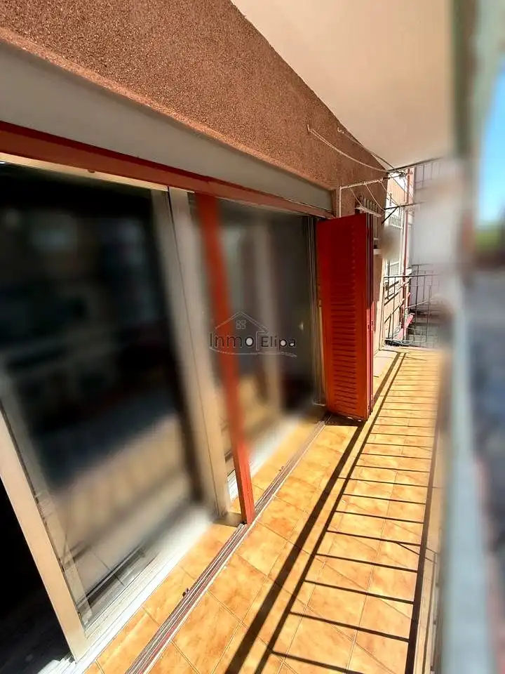 Vista exterior de Piso en venta en Madrid con Calefacción y Terraza
