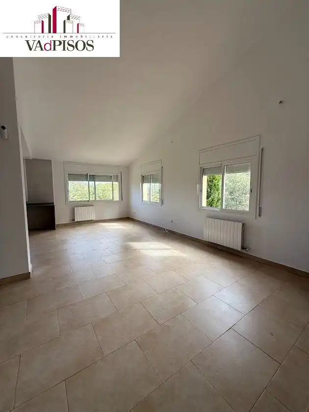 Sala d'estar de Casa o xalet en venda en Gelida amb Jardí privat i Terrassa