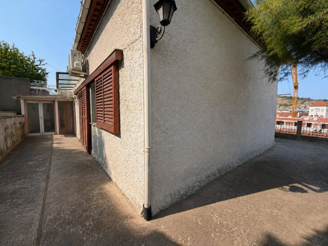Außenansicht von Haus oder Chalet zum Verkauf in Olot mit Klimaanlage, Heizung und Privatgarten