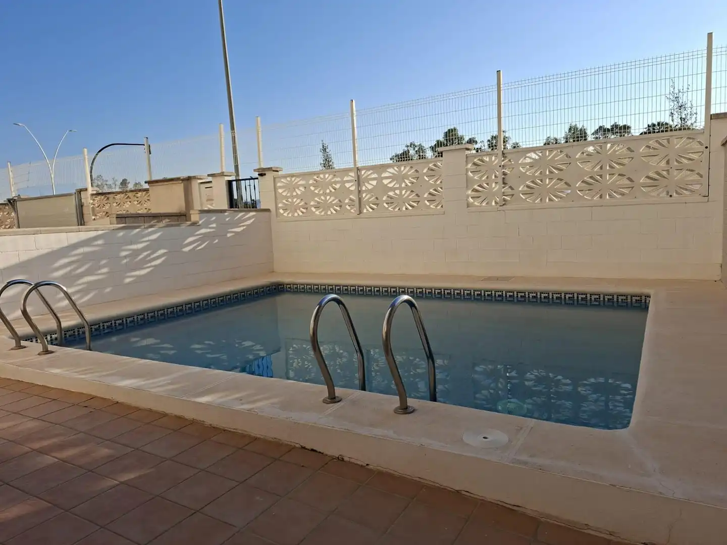 Piscina de Ático en venta en Gandia con Jardín privado, Terraza y Trastero