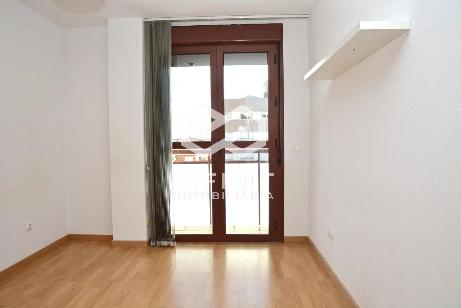 Habitación de Piso en venta en Guadalajara con Calefacción, Terraza y Trastero