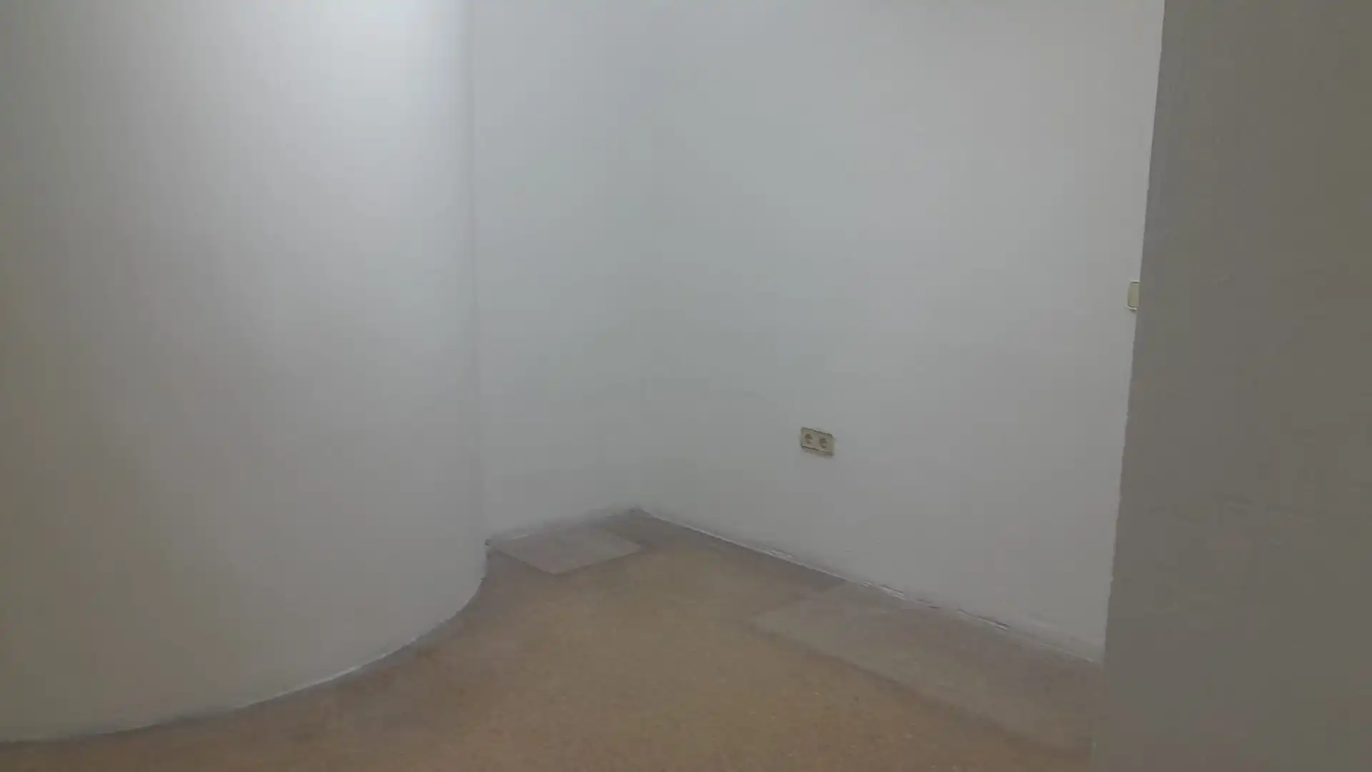 Local comercial en venta en Zona Industrial, imagen 9