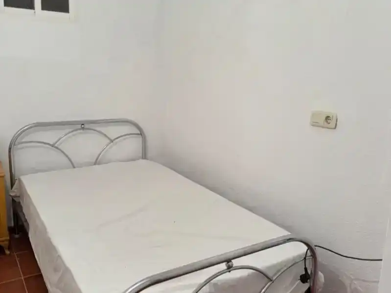 Dormitori de Casa adosada en venda en Segura de la Sierra amb Aire condicionat, Traster i Moblat