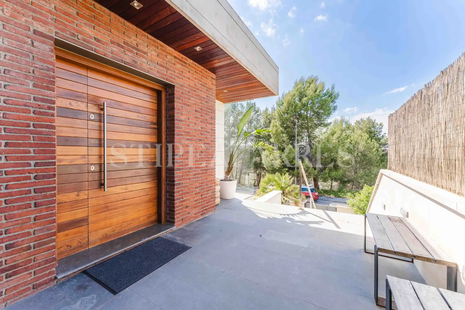 Vista exterior de Casa o chalet de alquiler en El Papiol con Aire acondicionado, Calefacción y Jardín privado