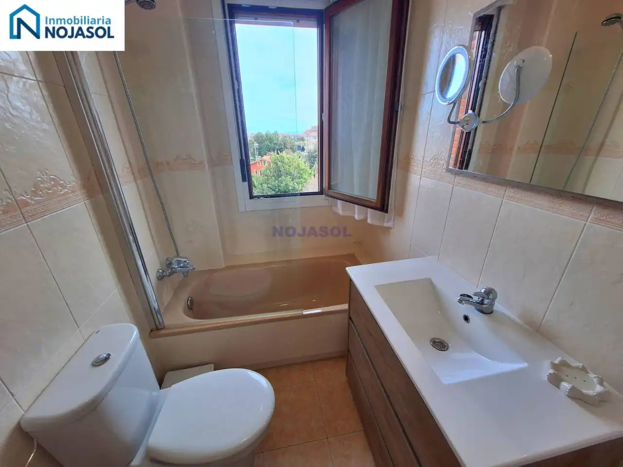 Badezimmer von Wohnungen zur Miete in Noja mit Heizung, Parkett und Terrasse