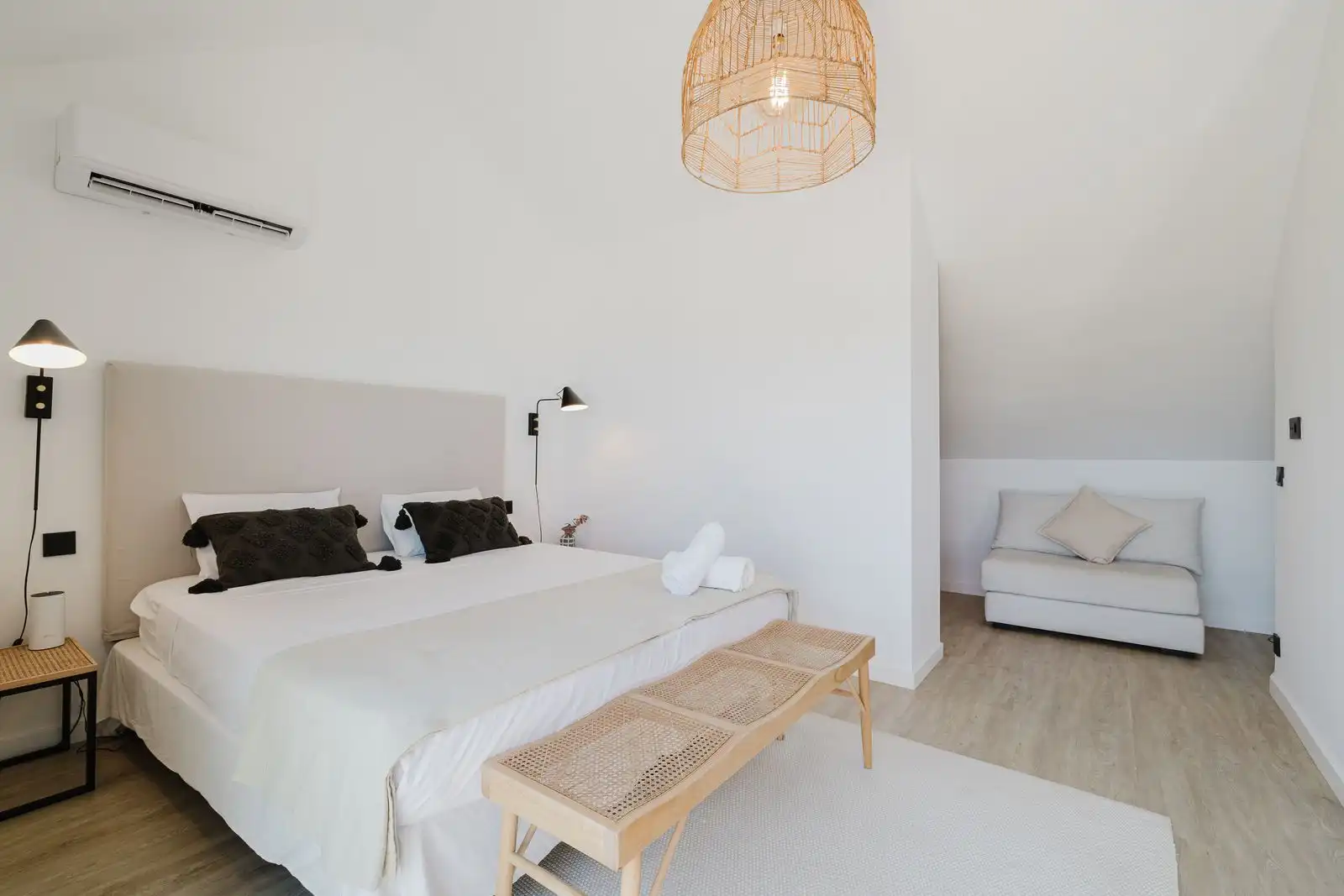 Bedroom of Houses for sale in Marbella  with Air Conditioner, Terrace and Community pool
