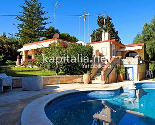 House or chalet for sale in Alicante / Alacant  with Air Conditioner and Swimming Pool