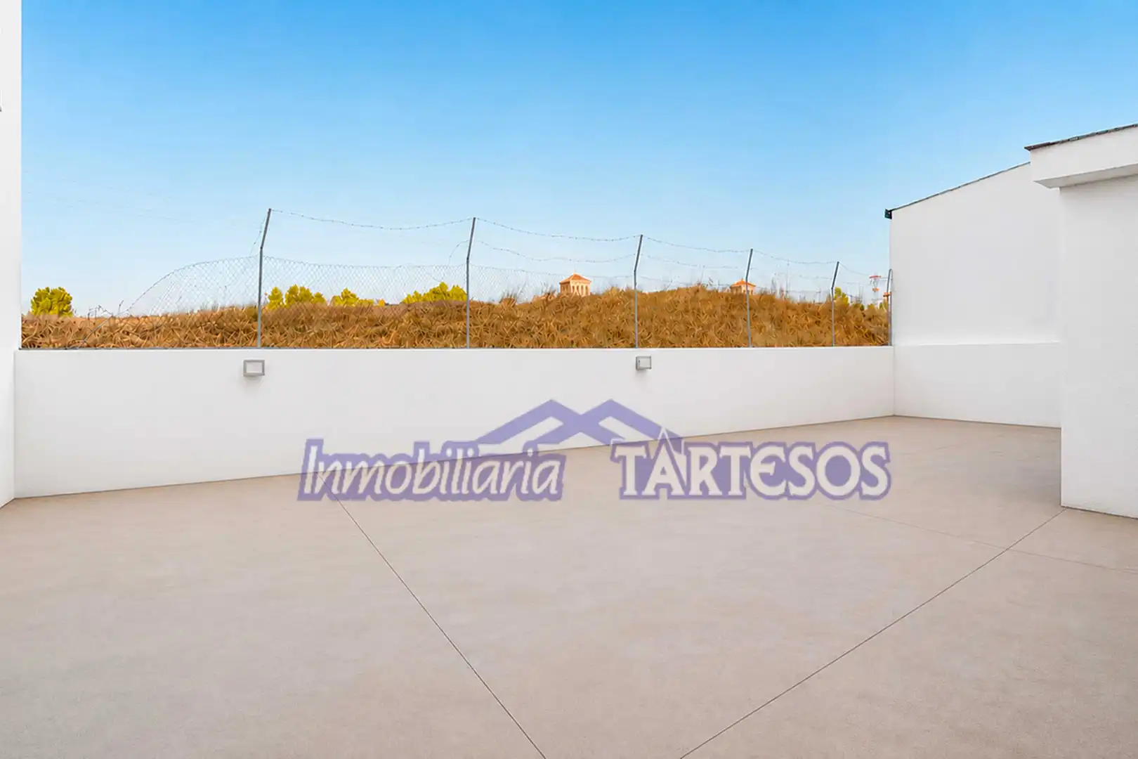 Terrasse von Fabrikhallen zur Miete in Armilla mit Heizung und Alarm