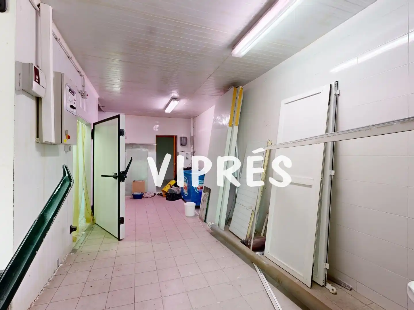 Local comercial en venda a Este, imagen 4