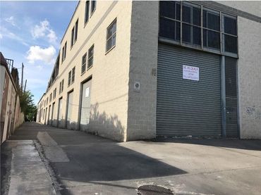 Nave industrial in affitto a Batista i Roca 54