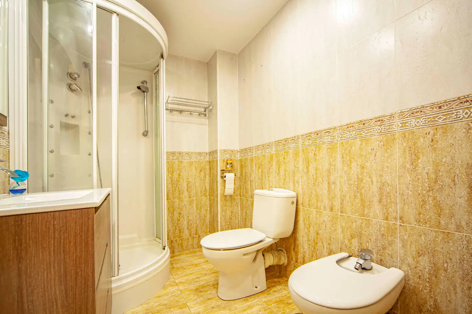 Baño de Piso en venta en Móstoles con Aire acondicionado, Calefacción y Parquet