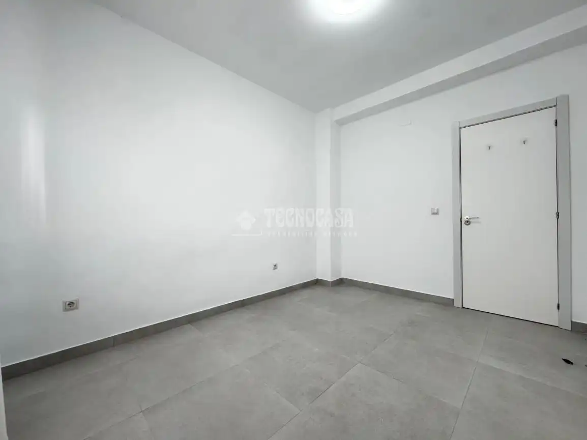 Bedroom of Flat for sale in Madrid  with Air Conditioner and Heating