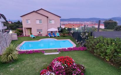 Piscina de Casa o xalet de lloguer en Poio amb Terrassa, Piscina i Balcó