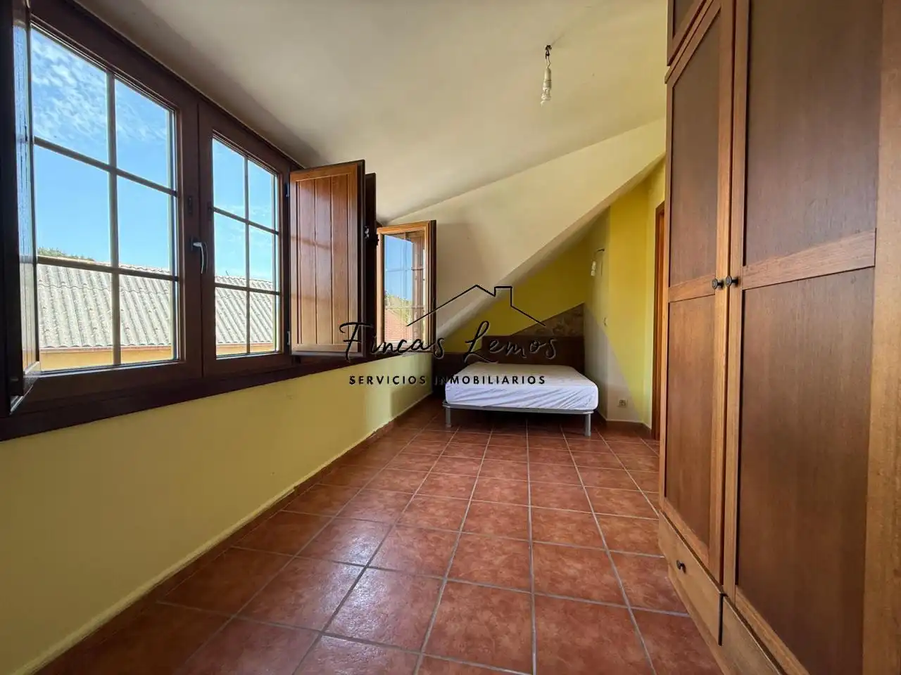 Habitación de Casa o chalet en venta en Vimianzo con Calefacción, Jardín privado y Terraza
