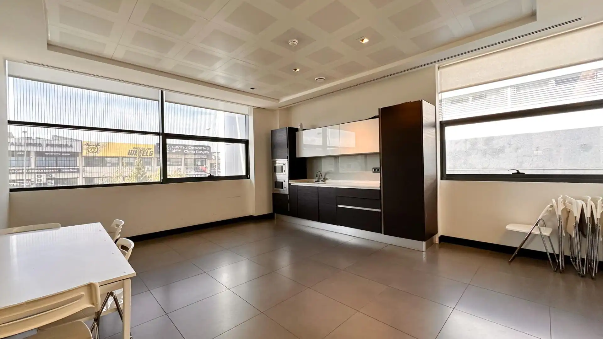Kitchen of Office for rent in Villaviciosa de Odón