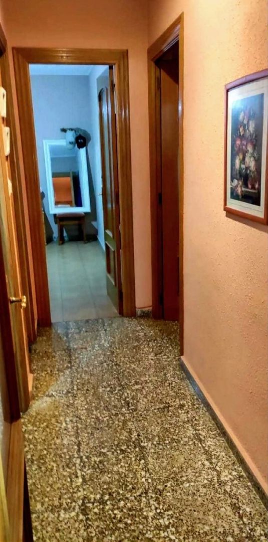 Flat for sale in  Valencia Capital  with Air Conditioner, Furnished and Oven