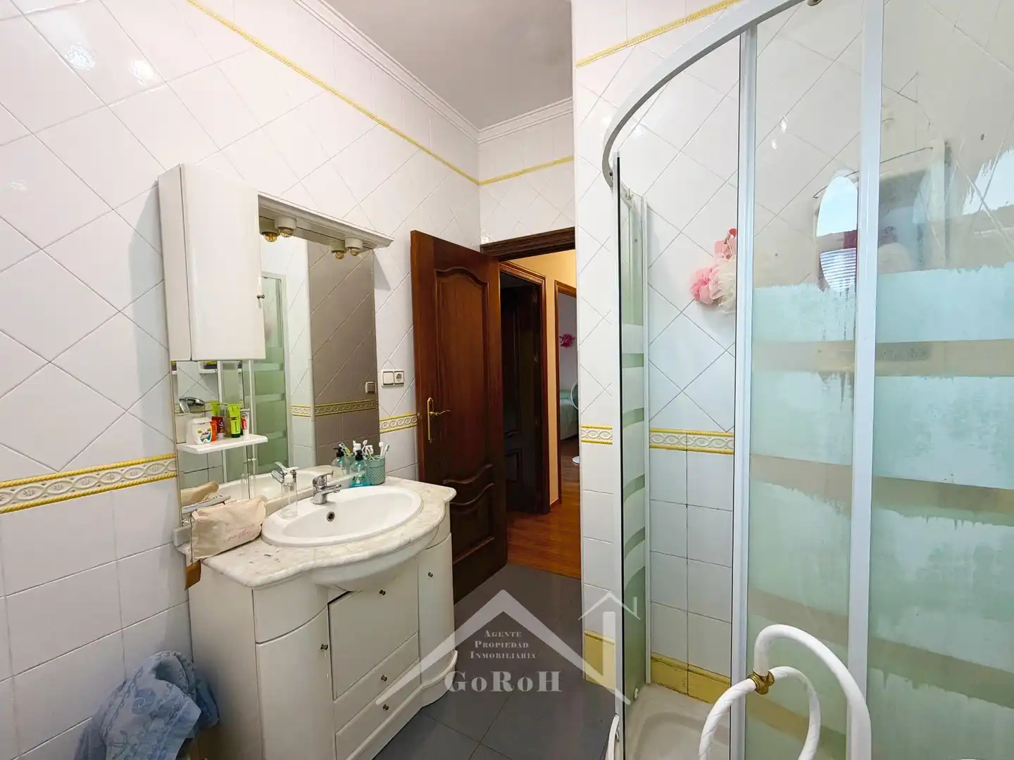 Baño de Edificio en venta en Almadén de la Plata, Sevilla