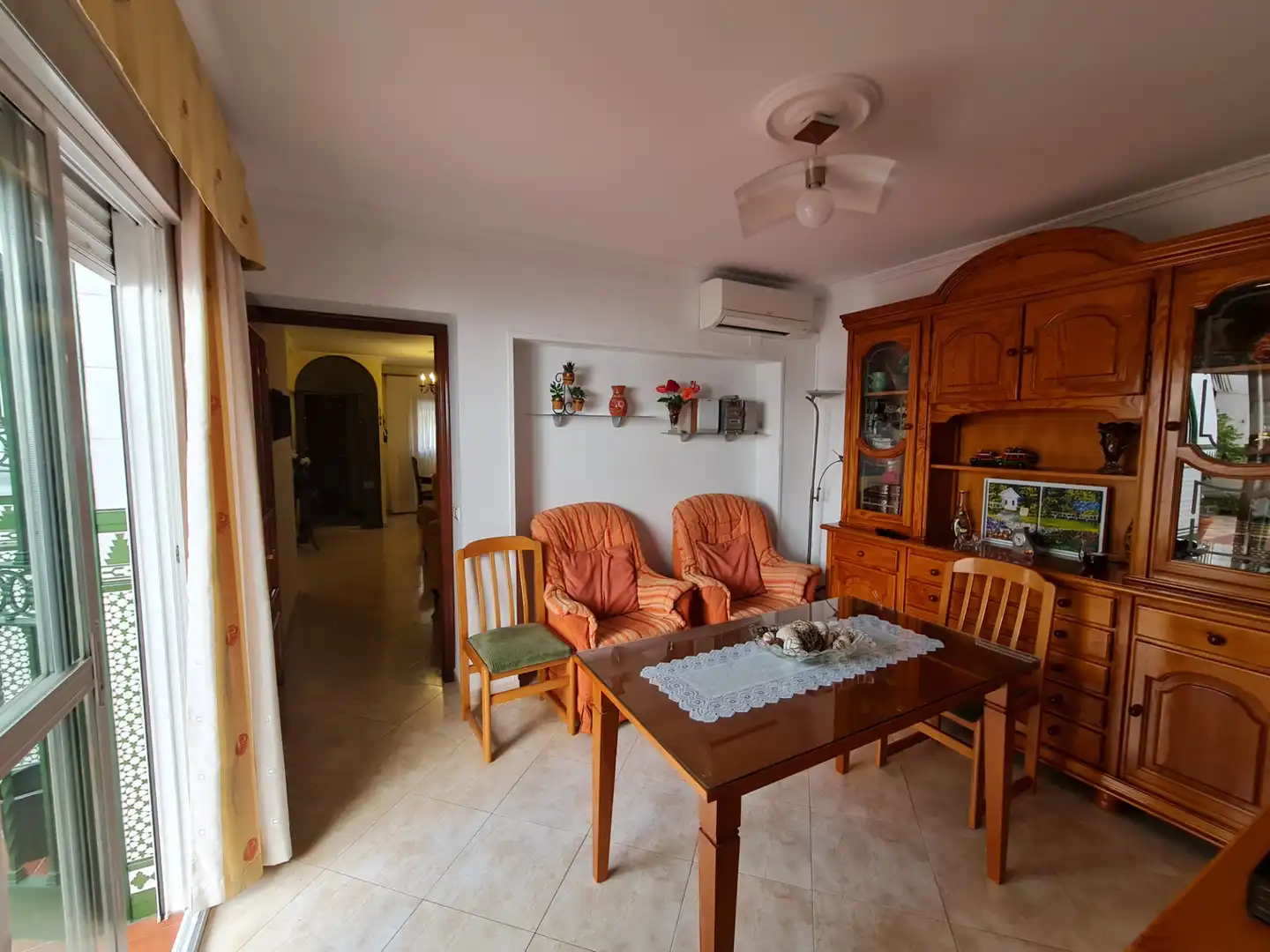 Living room of Houses for sale in Camas  with Air Conditioner, Terrace and Storage room