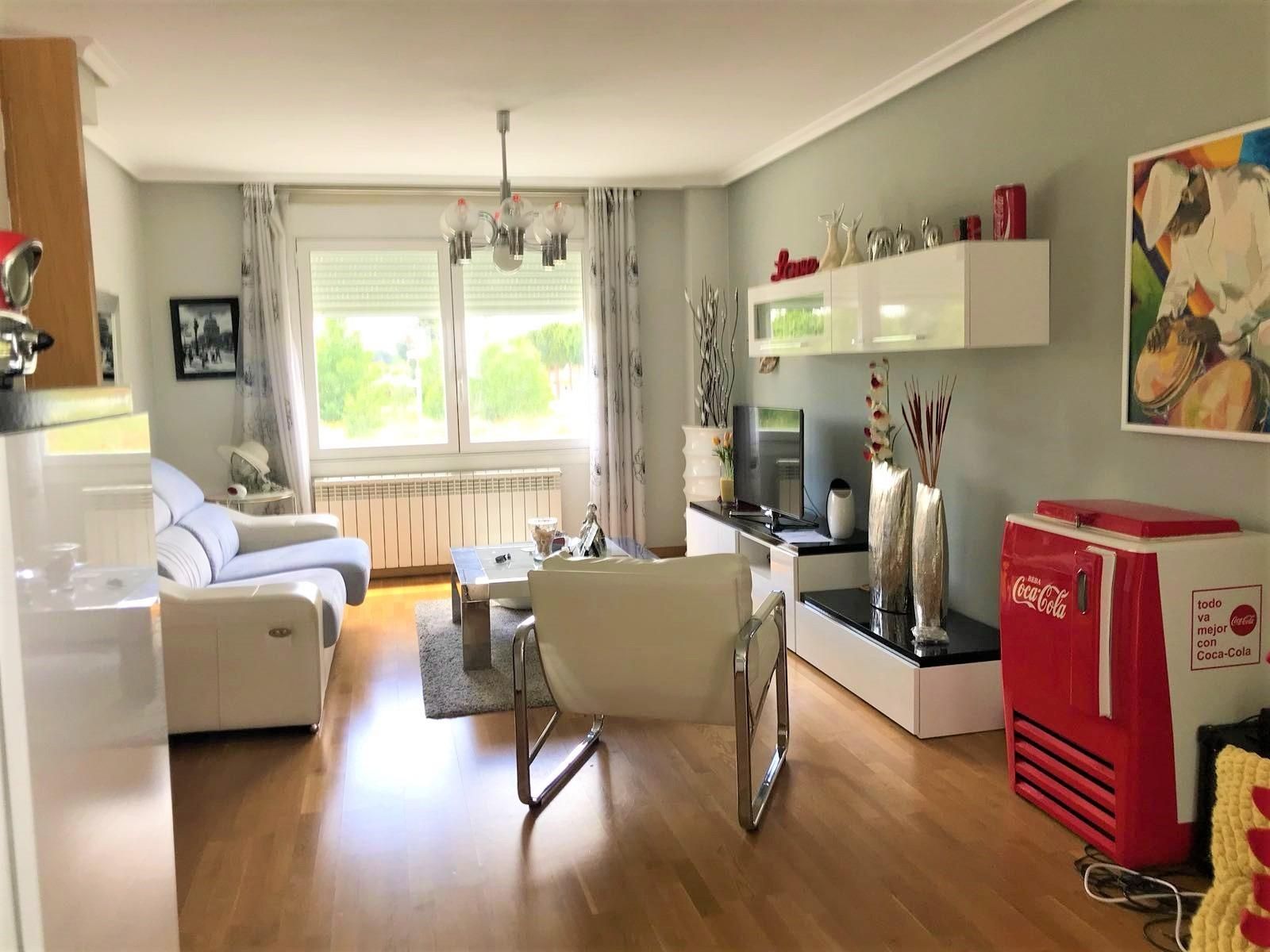 Living room of House or chalet for sale in Laguna de Duero  with Heating, Private garden and Terrace