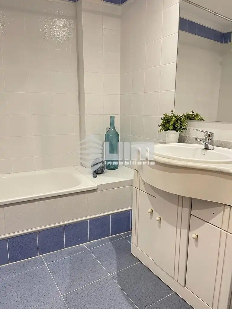 Piso con ascensor en venta en CALLE CANOVAS DEL CASTILLO, imagen 8