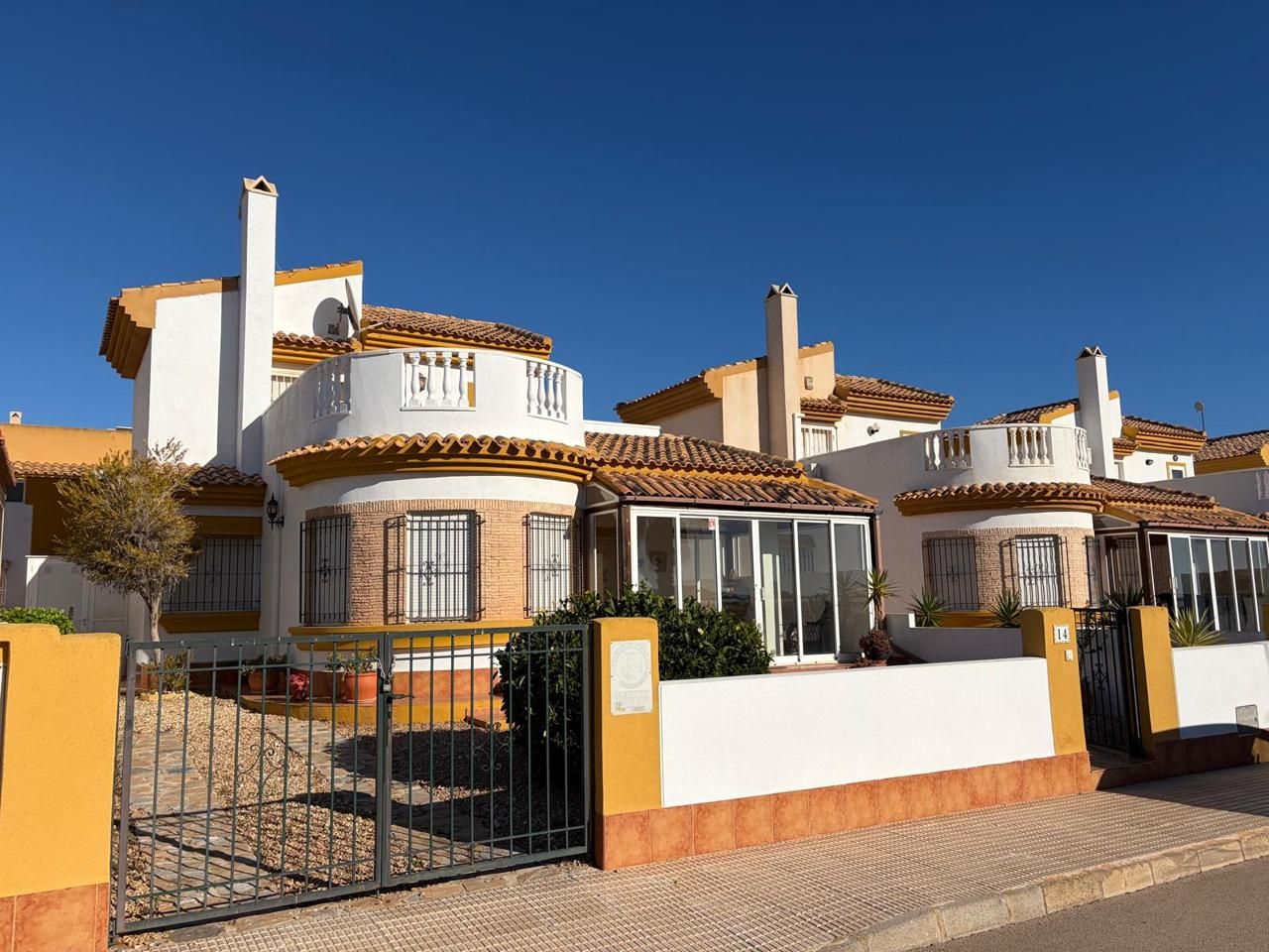 Vista exterior de Dúplex en venda en Cartagena amb Aire condicionat, Jardí privat i Terrassa