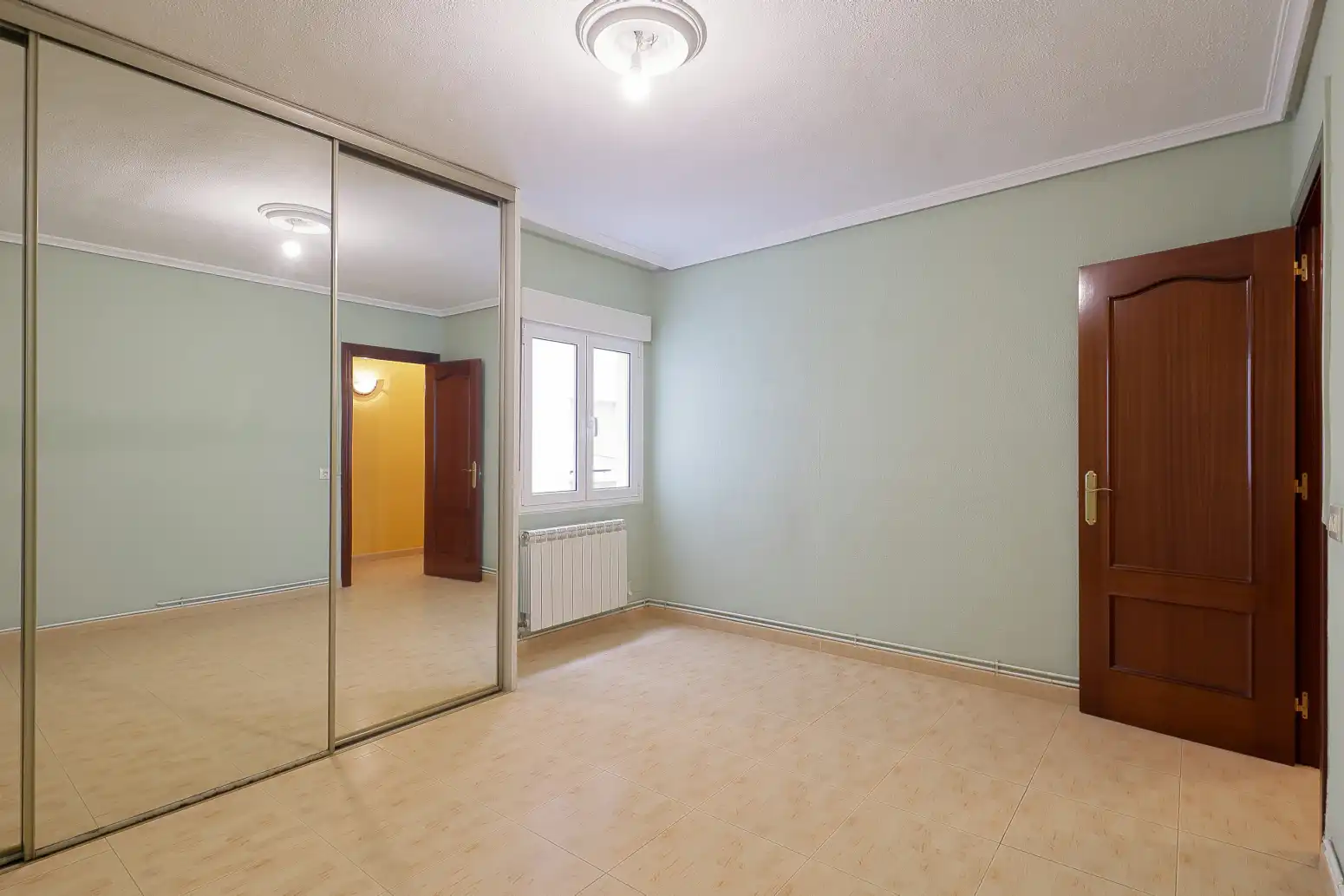 Schlafzimmer von Wohnung zum Verkauf in Oviedo  mit Heizung und Parkett