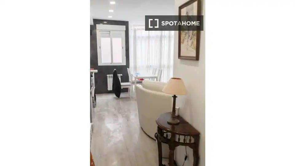 Vista exterior de Apartament per a compartir en Madrid amb Aire condicionat, Calefacció i Terrassa