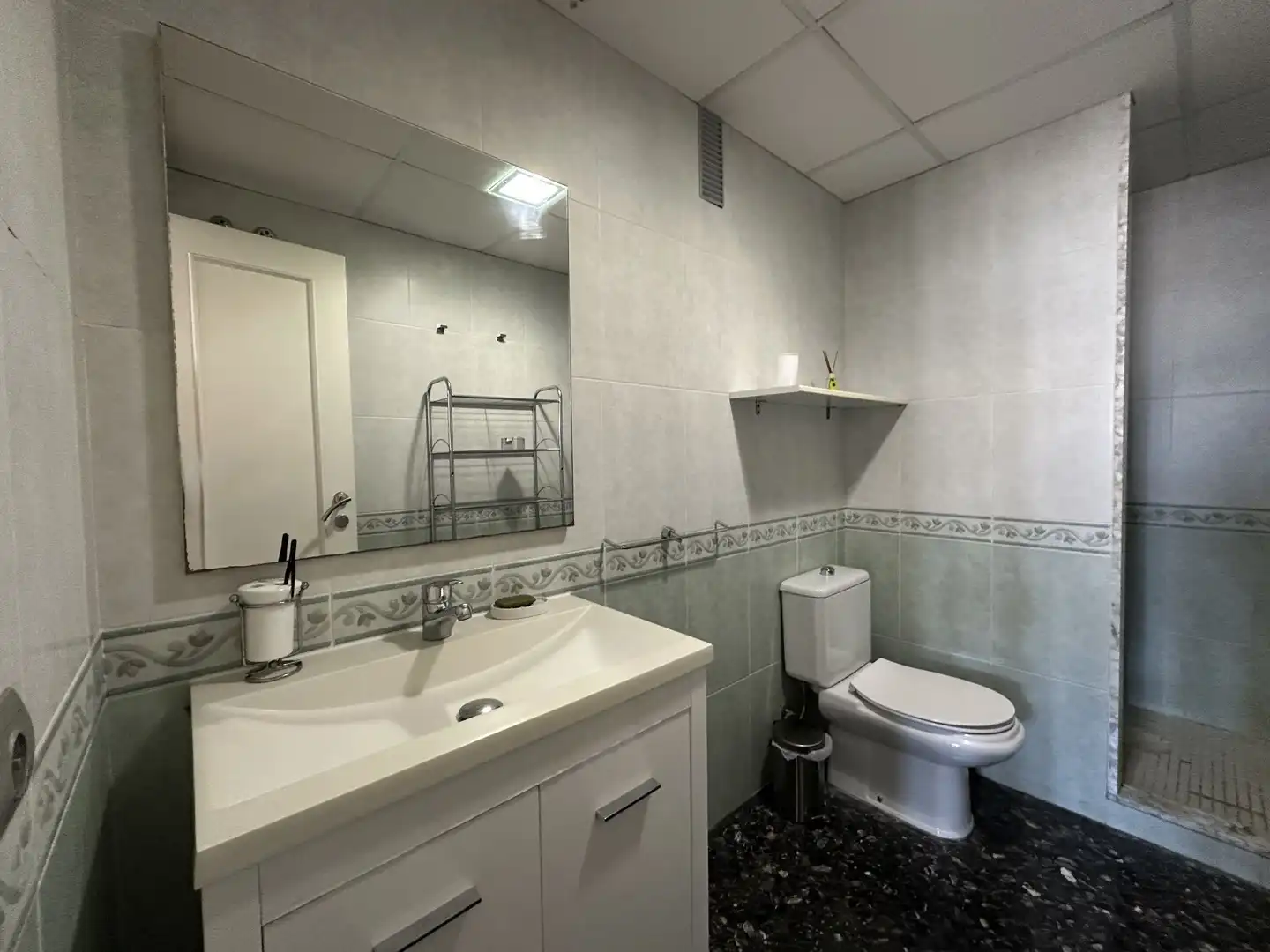 Baño de Piso en venta en Ontinyent con Calefacción y Trastero