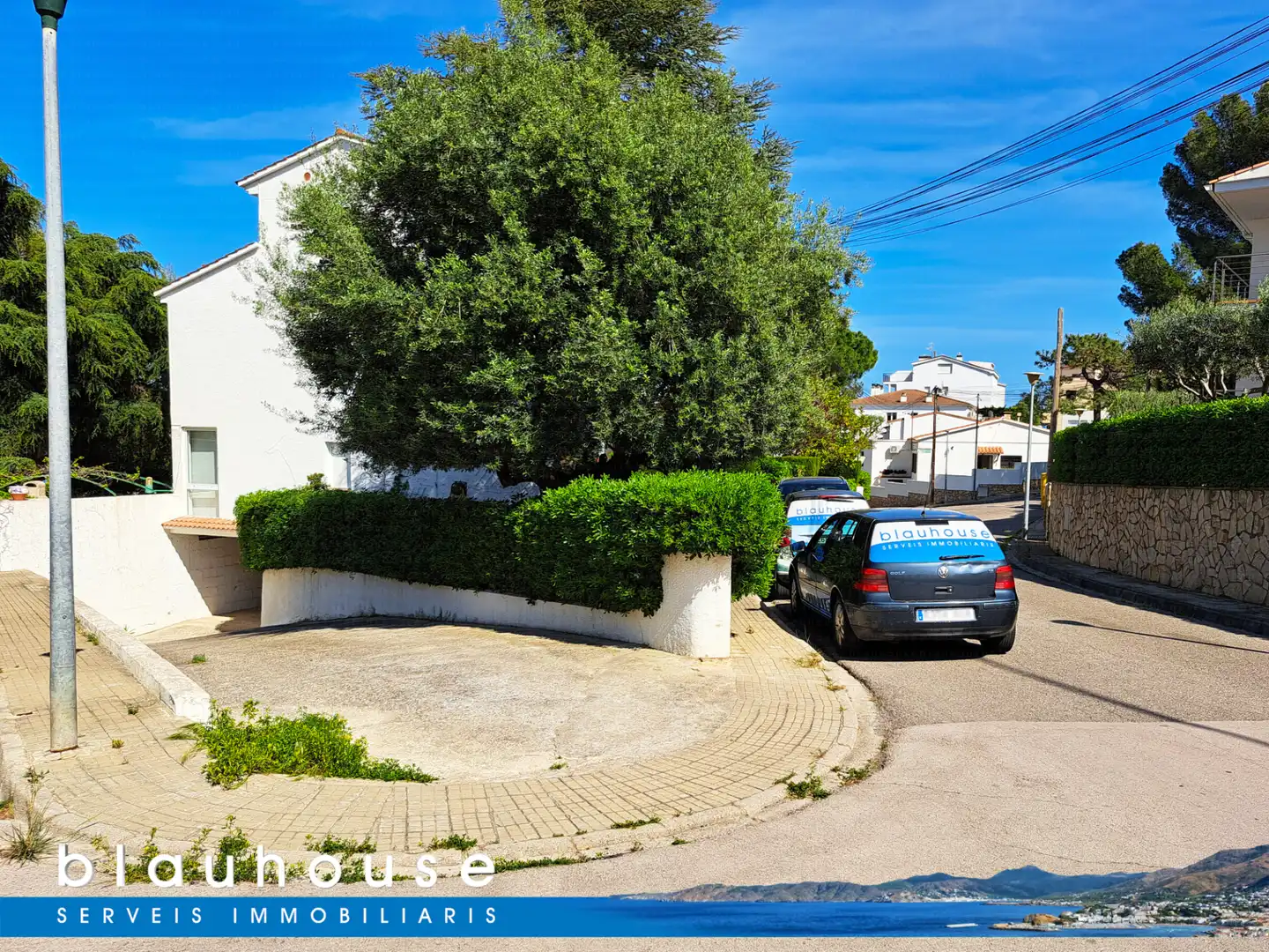 Vista exterior de Casa adosada en venda en Llançà amb Jardí privat, Parquet i Terrassa