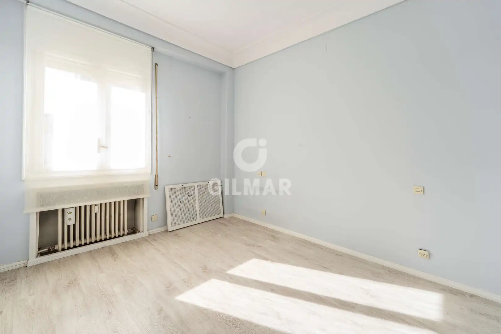 Bedroom of Flat for sale in Madrid  with Heating and Storage room