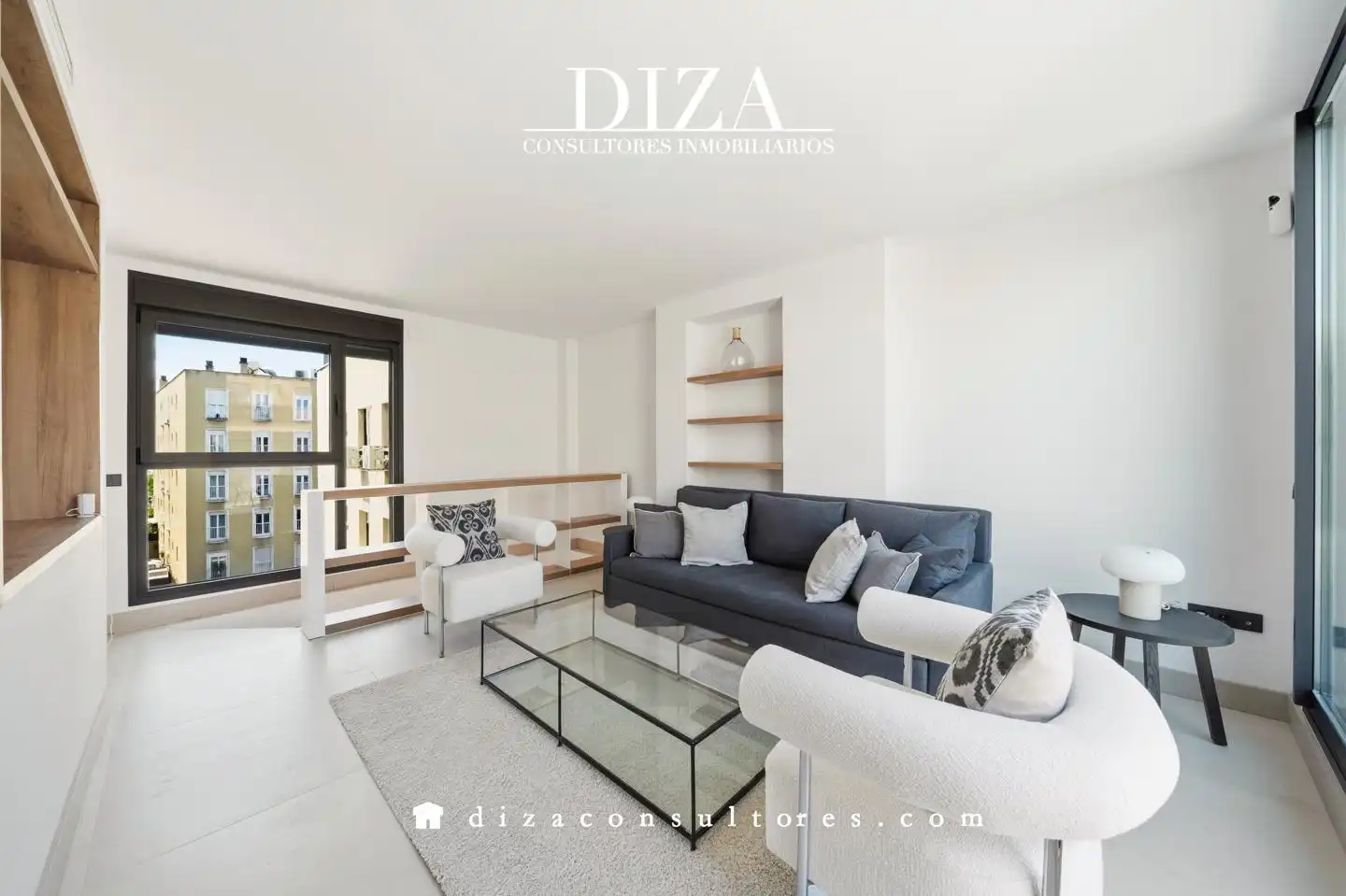 Vista exterior de Dúplex en venda en Madrid amb Aire condicionat, Calefacció i Terrassa