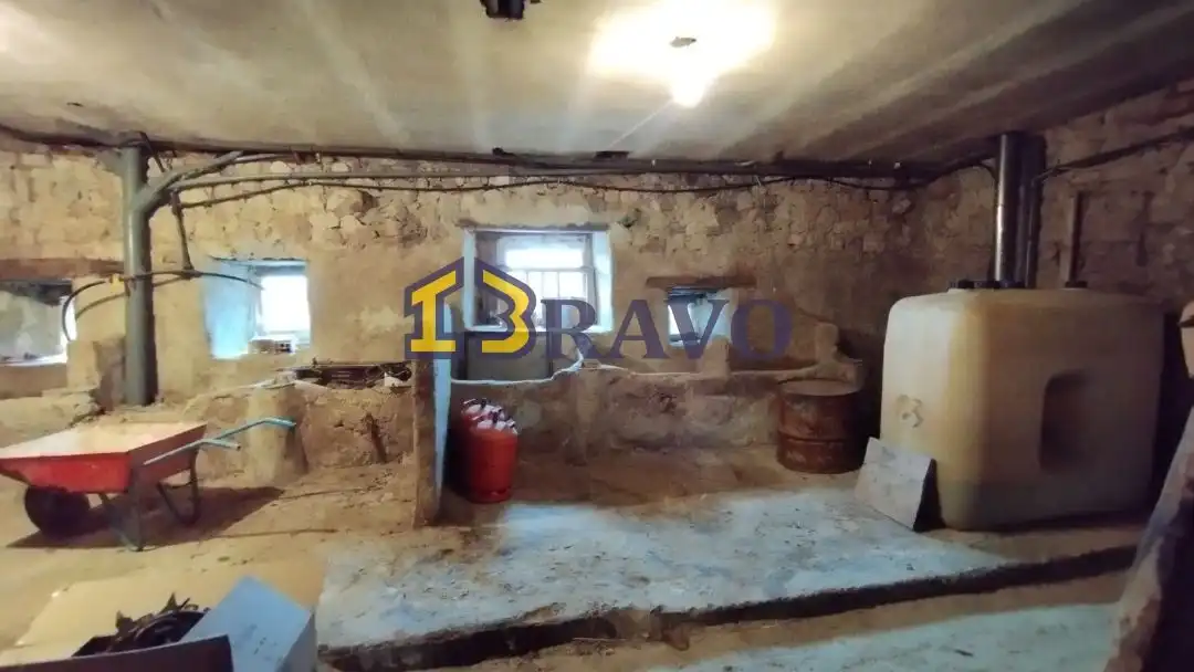 Casa o chalet en venta en Merindad de Cuesta-Urria con Calefacción, Jardín privado y Amueblado