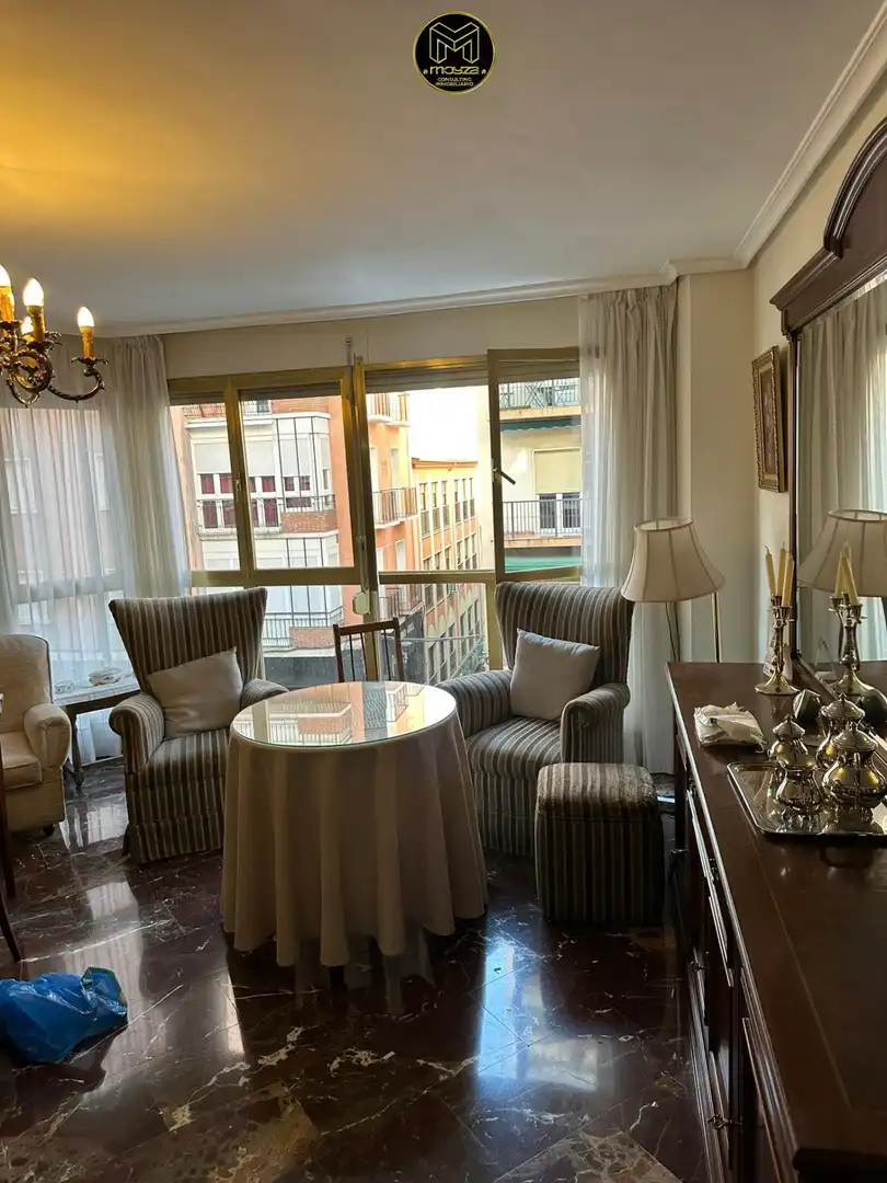 Piso con ascensor en venta en San Ildefonso - Catedral