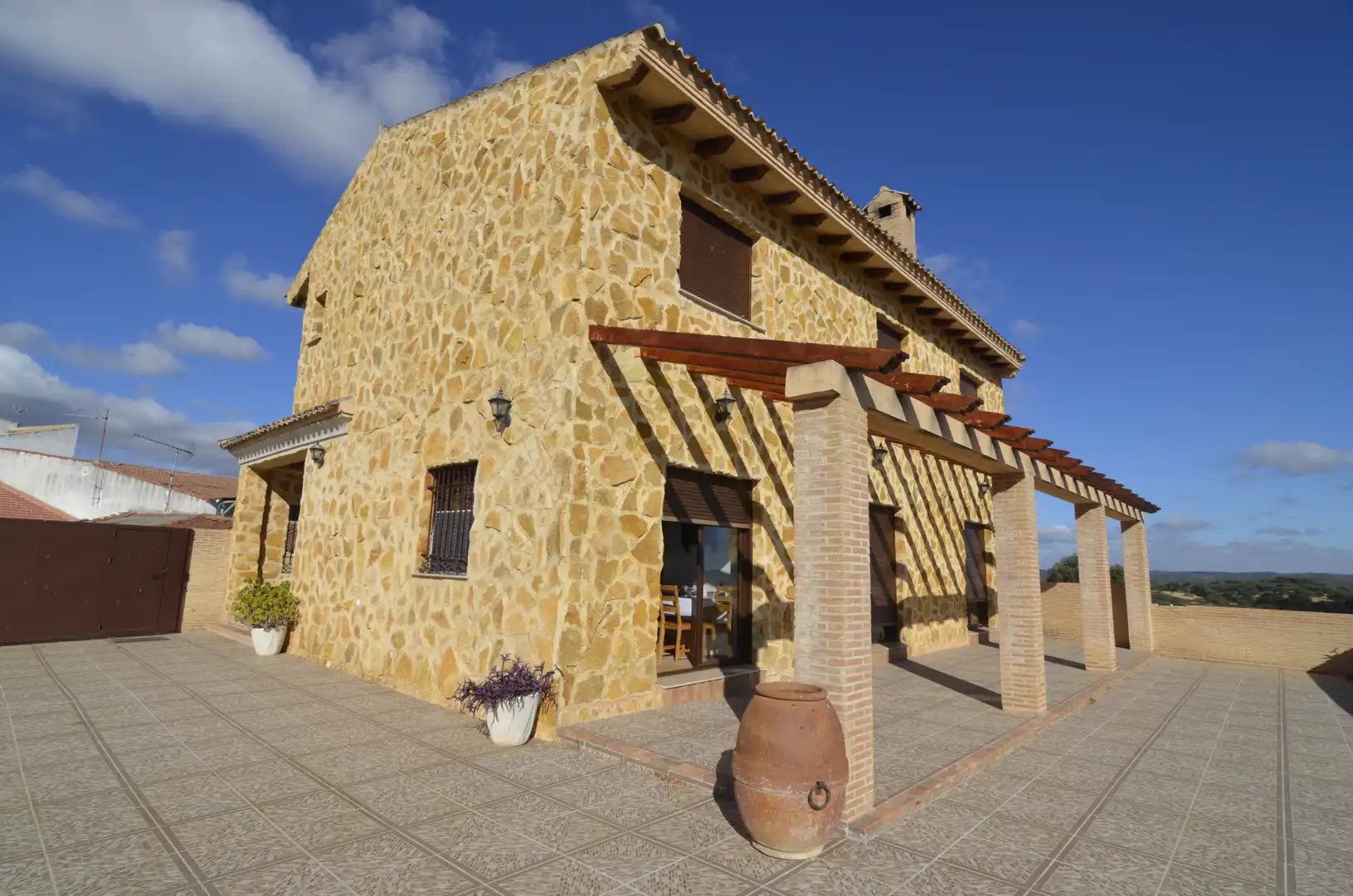 Villa avec piscine à vendre à Calle Francisco Delgado Alonso 37