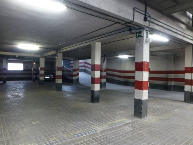 Garaje en Venta en Aluche