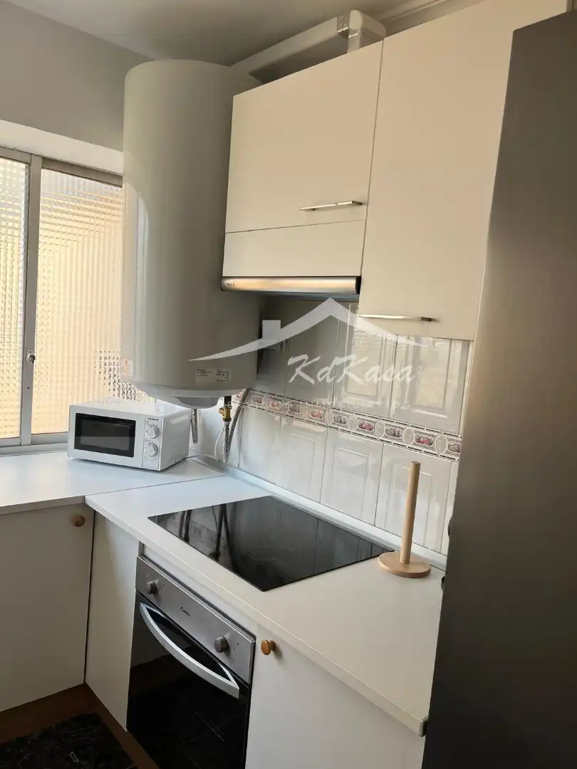 Cuina de Pis en venda en Reus amb Terrassa, Moblat i Forn