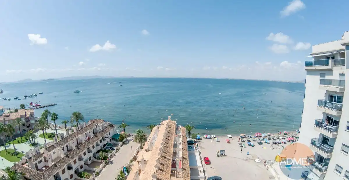 Piso en venta en La Manga del Mar Menor con Aire acondicionado, Terraza y Trastero