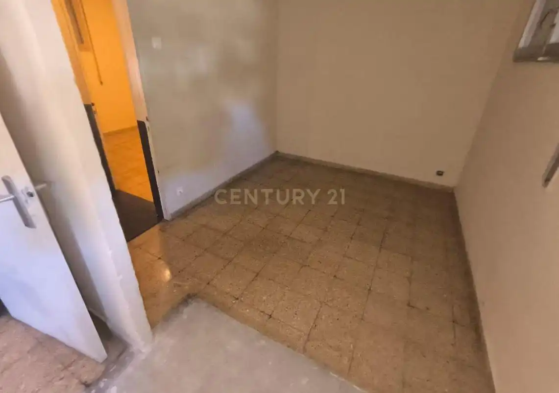 Flat for sale in Ripollet