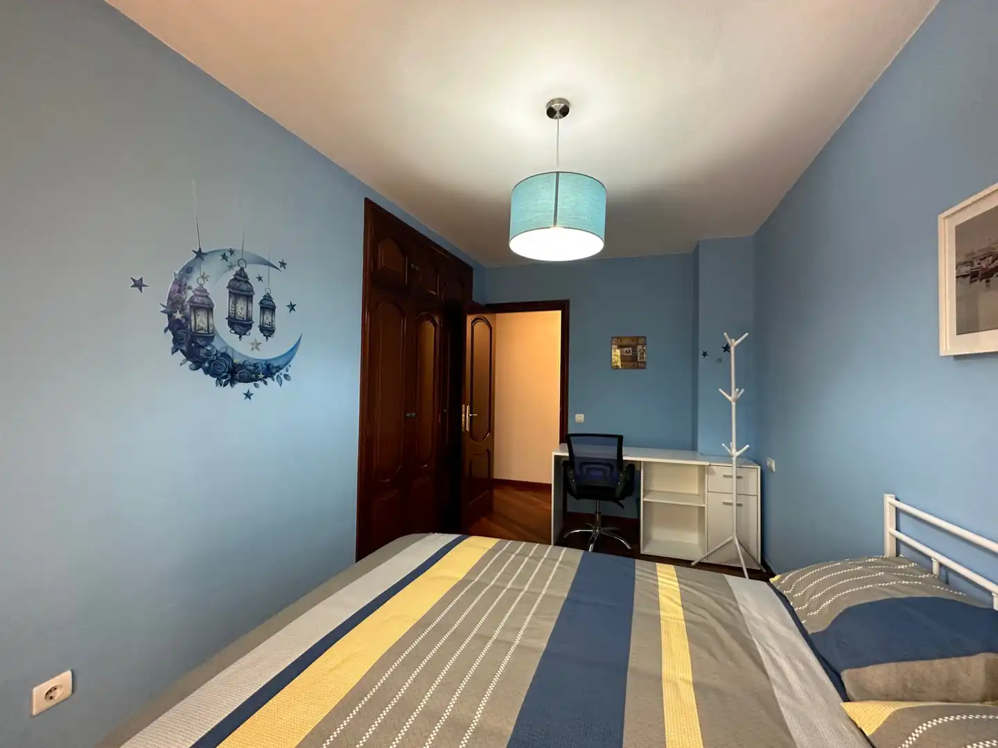 Bedroom of Flat for rent in Santiago de Compostela   with Heating, Furnished and Oven