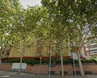 Vista exterior de Pis en venda en Sant Boi de Llobregat amb Balcó
